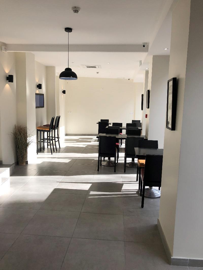 Le National Paris Hotel Clichy
