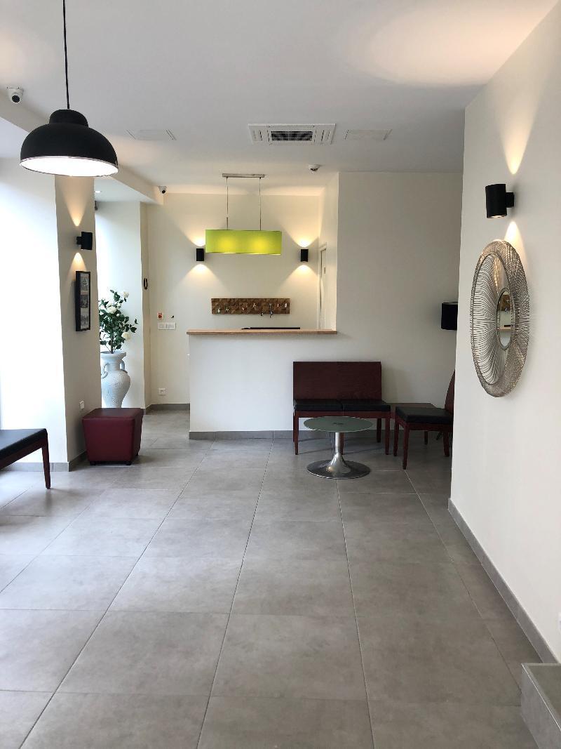 Hotel Le National 3*