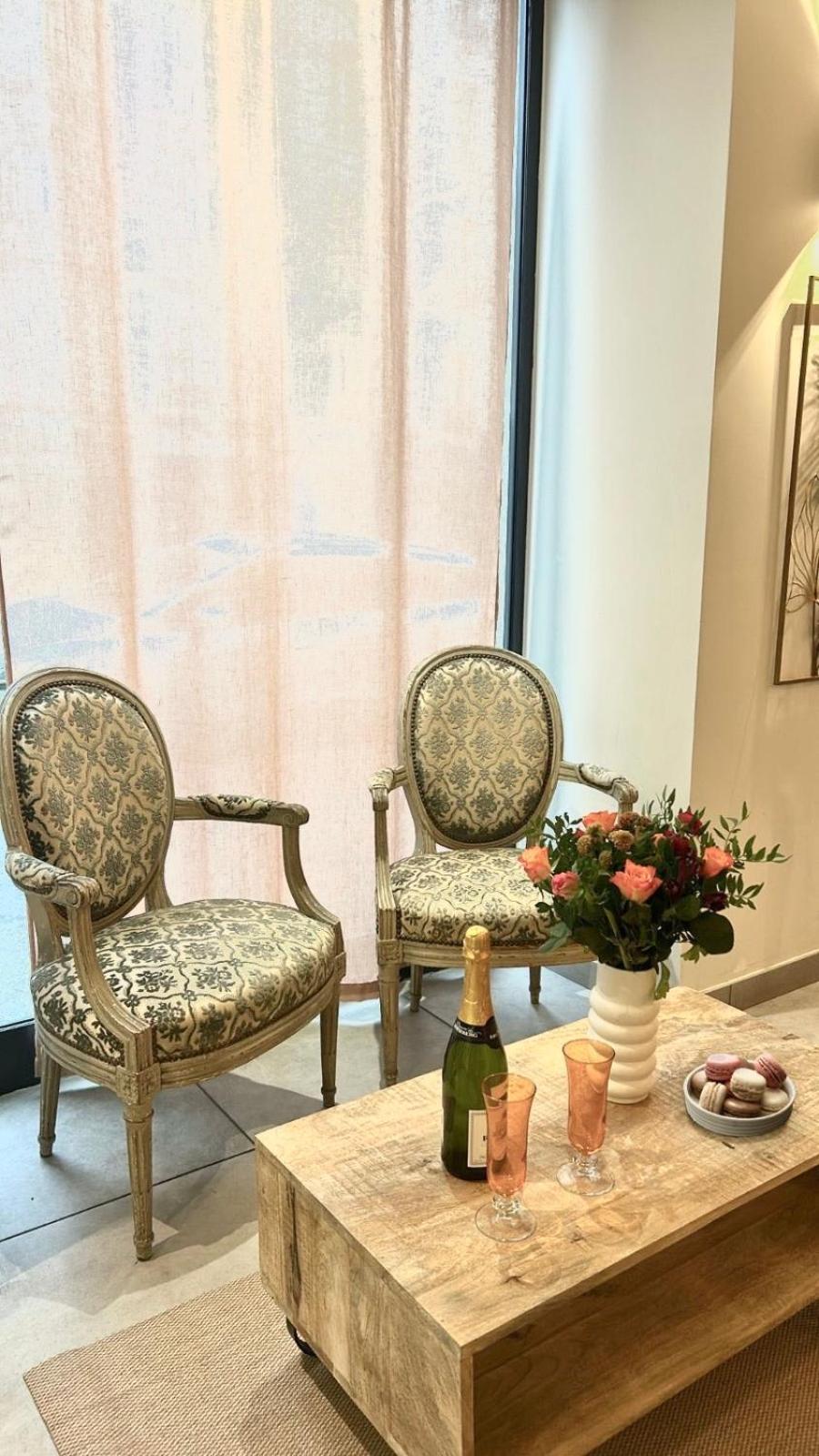 Le National Hotel Clichy